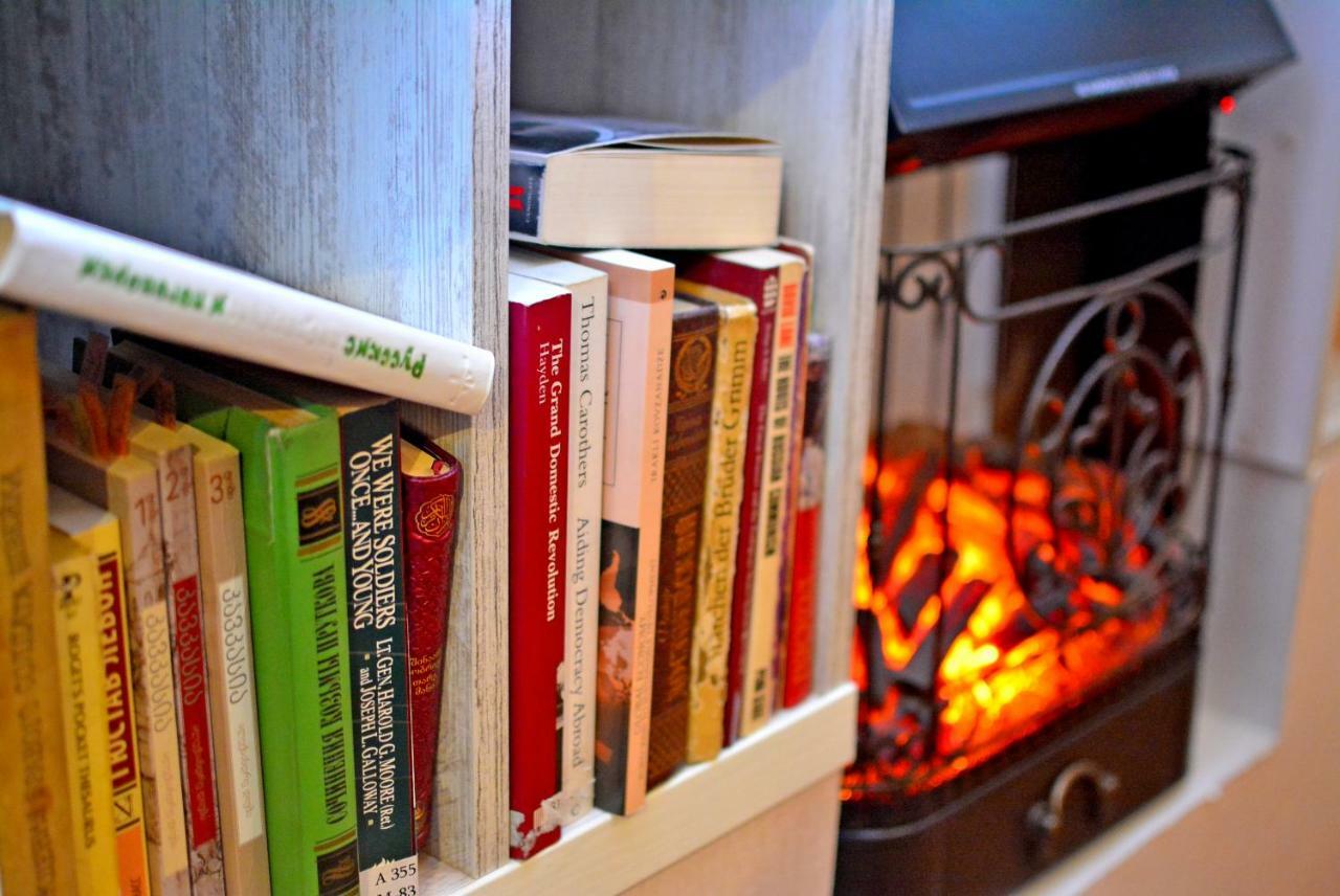 Librarians' Flat Apartment Tbilisi Ngoại thất bức ảnh